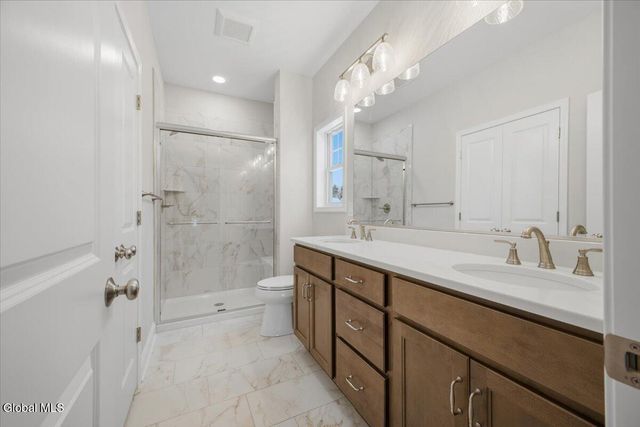 14 Wellington Court, Clifton Park, NY 12065