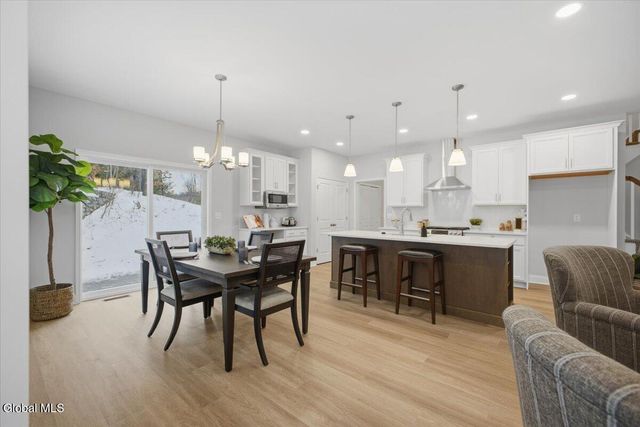 14 Wellington Court, Clifton Park, NY 12065