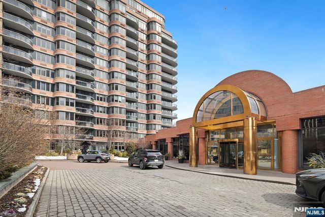 100 Carlyle 9DS, Cliffside Park, NJ 07010