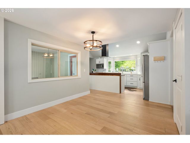 2742 WINGATE St, Eugene, OR 97408