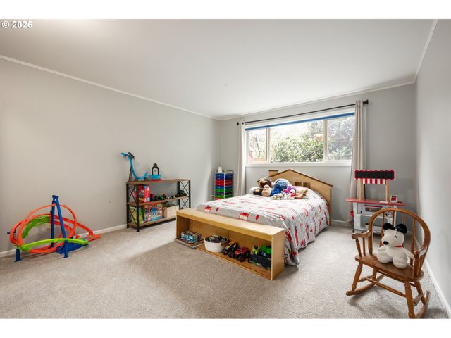 2742 WINGATE St, Eugene, OR 97408