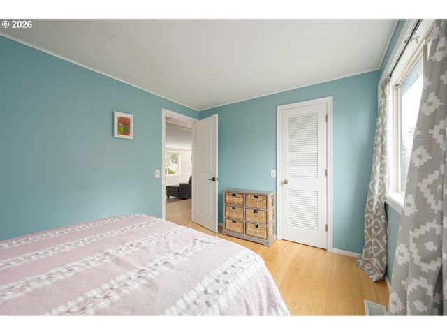 2742 WINGATE St, Eugene, OR 97408