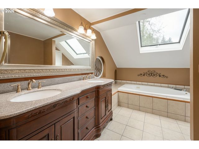 2742 WINGATE St, Eugene, OR 97408