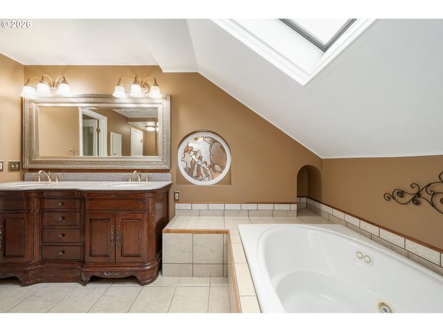 2742 WINGATE St, Eugene, OR 97408