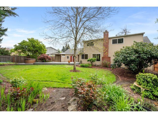 2742 WINGATE St, Eugene, OR 97408