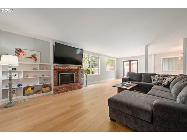 2742 WINGATE St, Eugene, OR 97408
