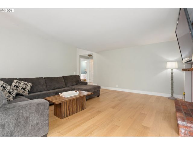 2742 WINGATE St, Eugene, OR 97408