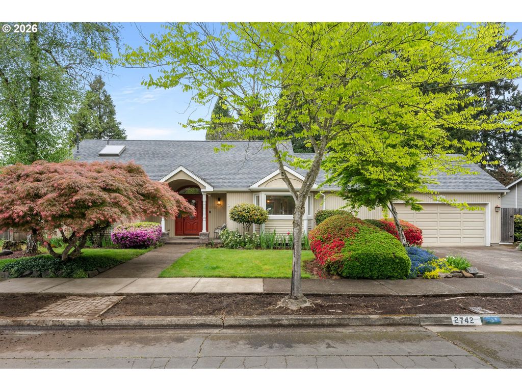 2742 WINGATE St, Eugene, OR 97408