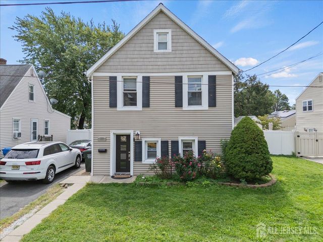 199 Grove Avenue, Woodbridge Proper, NJ 07095