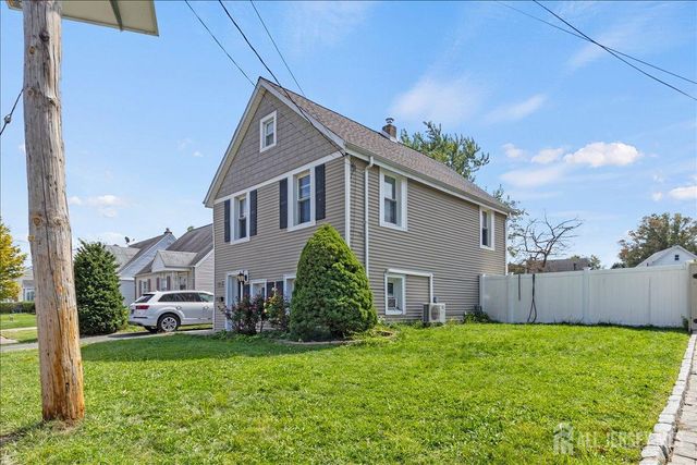 199 Grove Avenue, Woodbridge Proper, NJ 07095