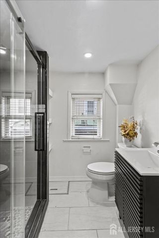 199 Grove Avenue, Woodbridge Proper, NJ 07095