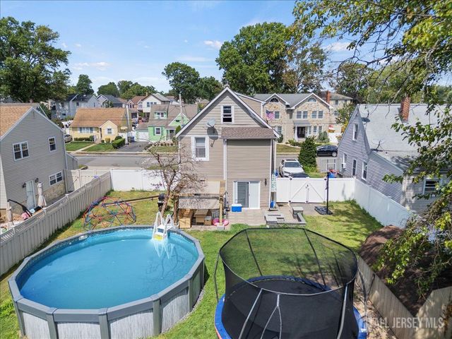 199 Grove Avenue, Woodbridge Proper, NJ 07095