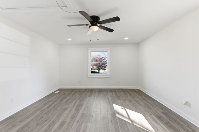 302 Dow Dr, Shelbyville, TN 37160