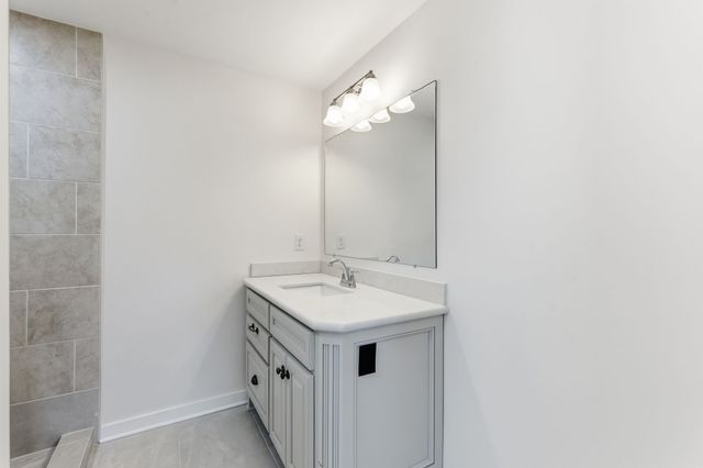 302 Dow Dr, Shelbyville, TN 37160