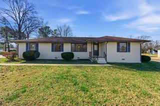 302 Dow Dr, Shelbyville, TN 37160