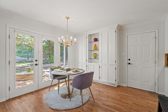 7111 Sungate DR, Austin, TX 78731