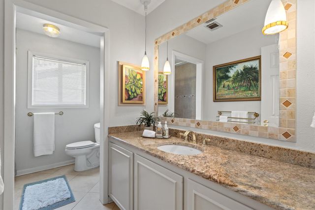 7111 Sungate DR, Austin, TX 78731