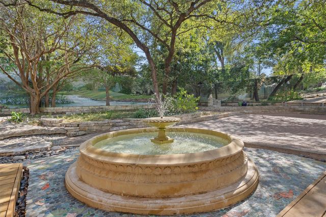 7111 Sungate DR, Austin, TX 78731