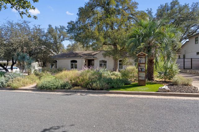 7111 Sungate DR, Austin, TX 78731