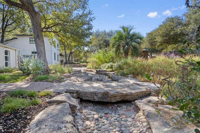 7111 Sungate DR, Austin, TX 78731