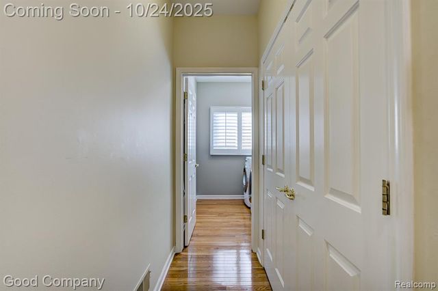 54683 Four Seasons Drive, Shelby Twp, MI 48316