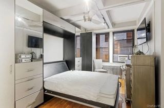 457 W 57th Street 308, New York (manhattan), NY 10019