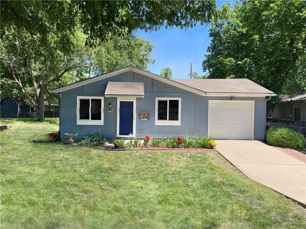 810 N Iowa Street, Olathe, KS 66061