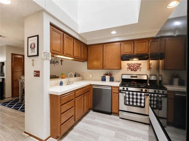 543 W Stocker Street 5, Glendale, CA 91202