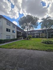13500 SW 1st St 202U, Pembroke Pines, FL 33027