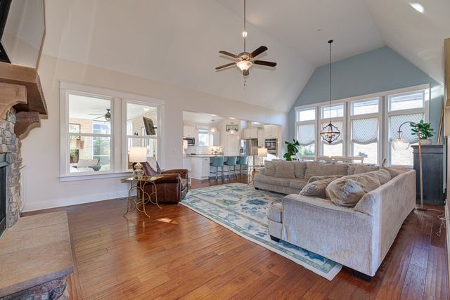 3136 Bradfield Dr, Nolensville, TN 37135