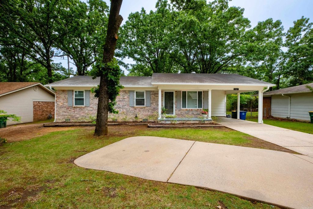 2700 Seminole Trail, North Little Rock, AR 72116