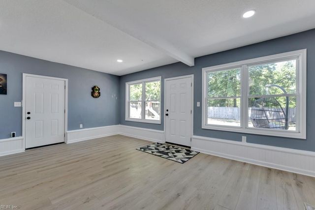 8333 Norristown DR, Norfolk, VA 23518