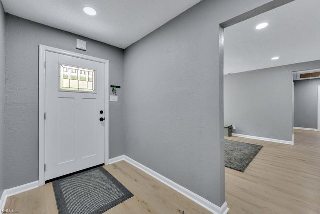 8333 Norristown DR, Norfolk, VA 23518