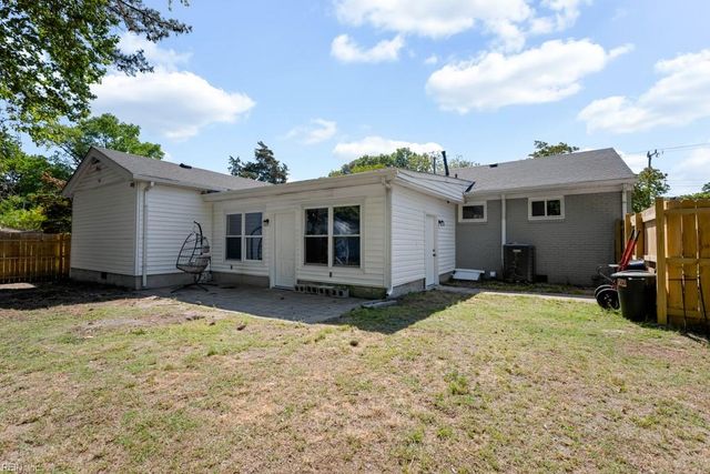 8333 Norristown DR, Norfolk, VA 23518