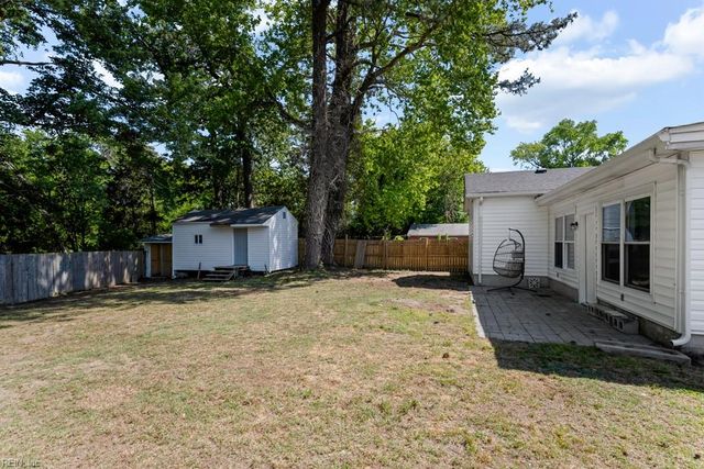 8333 Norristown DR, Norfolk, VA 23518
