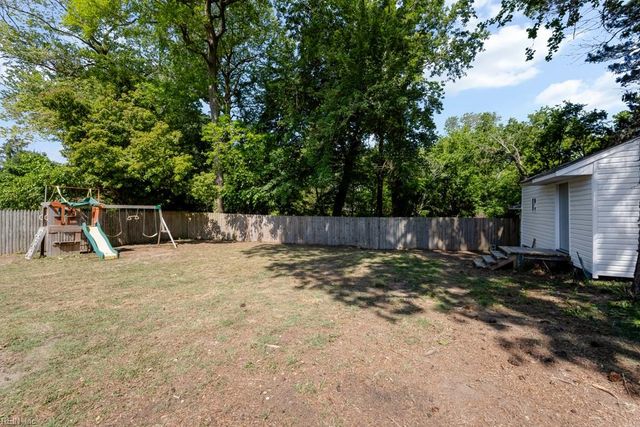 8333 Norristown DR, Norfolk, VA 23518