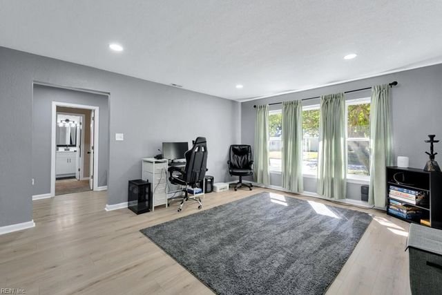 8333 Norristown DR, Norfolk, VA 23518