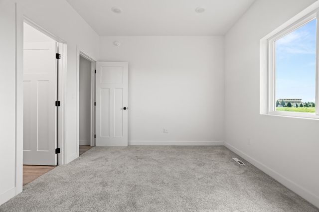 2617 38 Avenue S, Moorhead, MN 56560