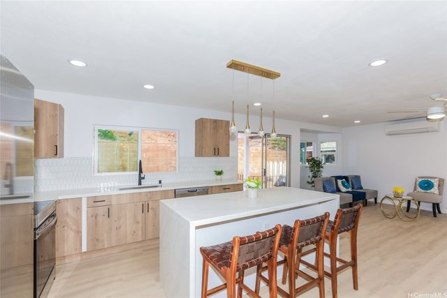 94-794 Kaaka Street, Waipahu, HI 96797