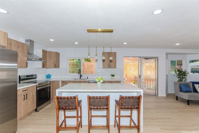94-794 Kaaka Street, Waipahu, HI 96797