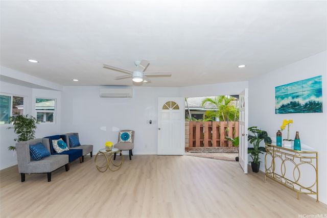 94-794 Kaaka Street, Waipahu, HI 96797