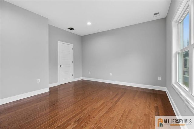 19 Utica Road, Edison, NJ 08820