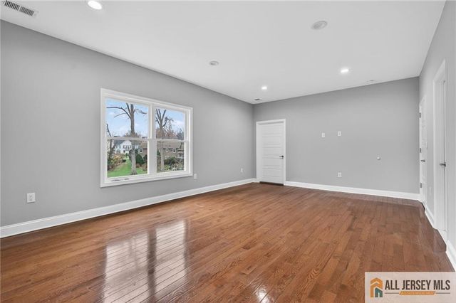 19 Utica Road, Edison, NJ 08820