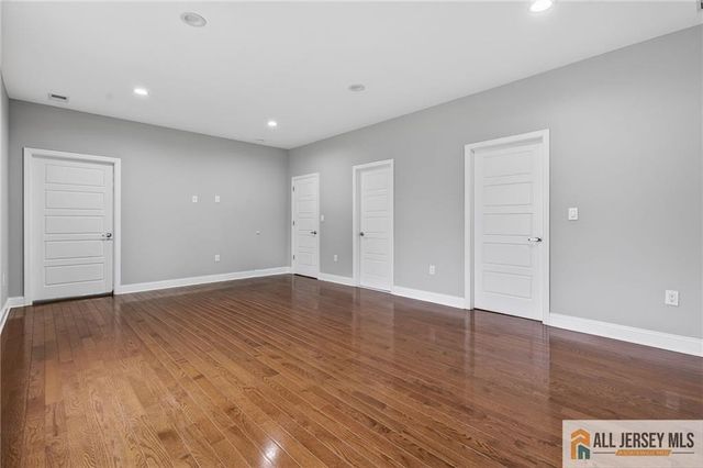 19 Utica Road, Edison, NJ 08820