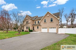 19 Utica Road, Edison, NJ 08820