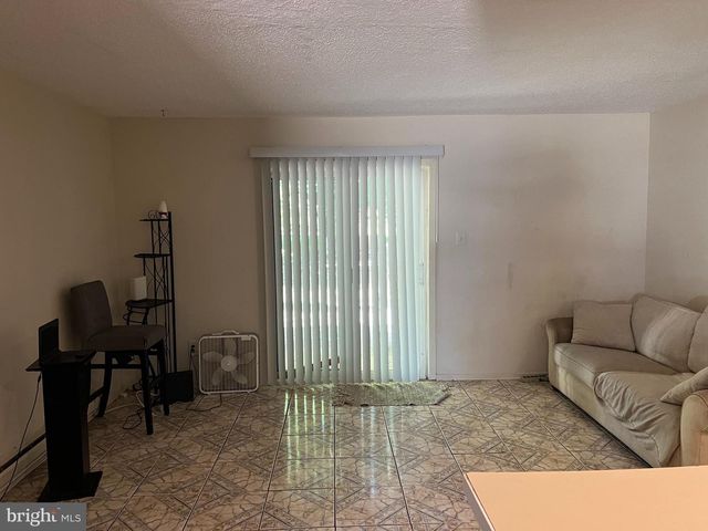 626 TARA DR, Sicklerville, NJ 08081