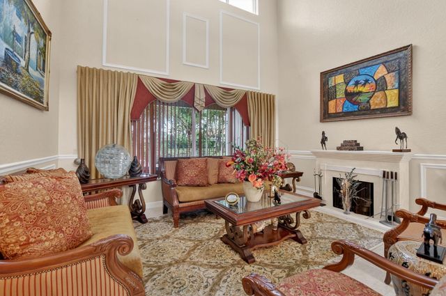 6039 Walnut Hill Drive, Lake Worth, FL 33467