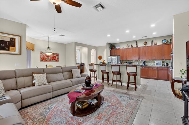 6039 Walnut Hill Drive, Lake Worth, FL 33467