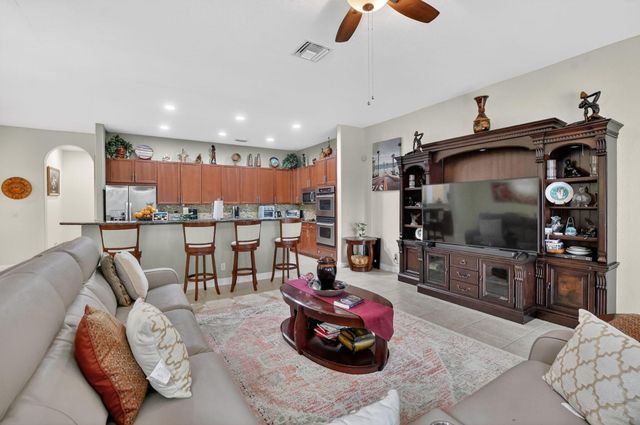 6039 Walnut Hill Drive, Lake Worth, FL 33467