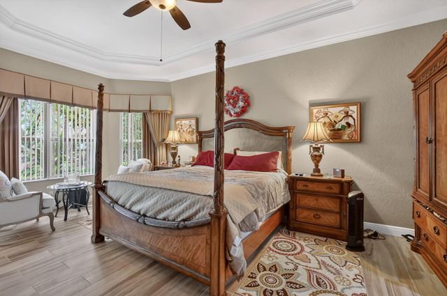 6039 Walnut Hill Drive, Lake Worth, FL 33467